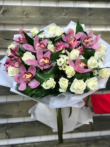 Букет цветов из: Розы и Хризантемы в Булгаково Башкортостан