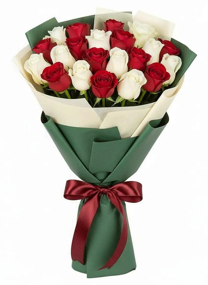 Букет Микс из красных и белых роз в Булгаково Башкортостан