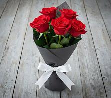 Букет 5 Красных роз Эдлесс Лав в Булгаково Башкортостан